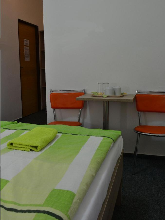 Hotel Decin Na Skrivance Ngoại thất bức ảnh