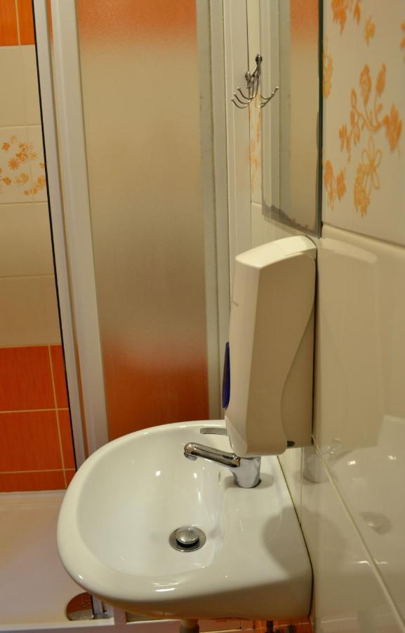 Hotel Decin Na Skrivance Ngoại thất bức ảnh