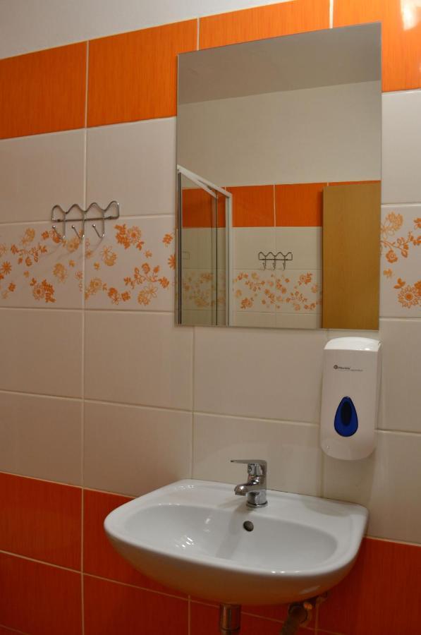 Hotel Decin Na Skrivance Ngoại thất bức ảnh