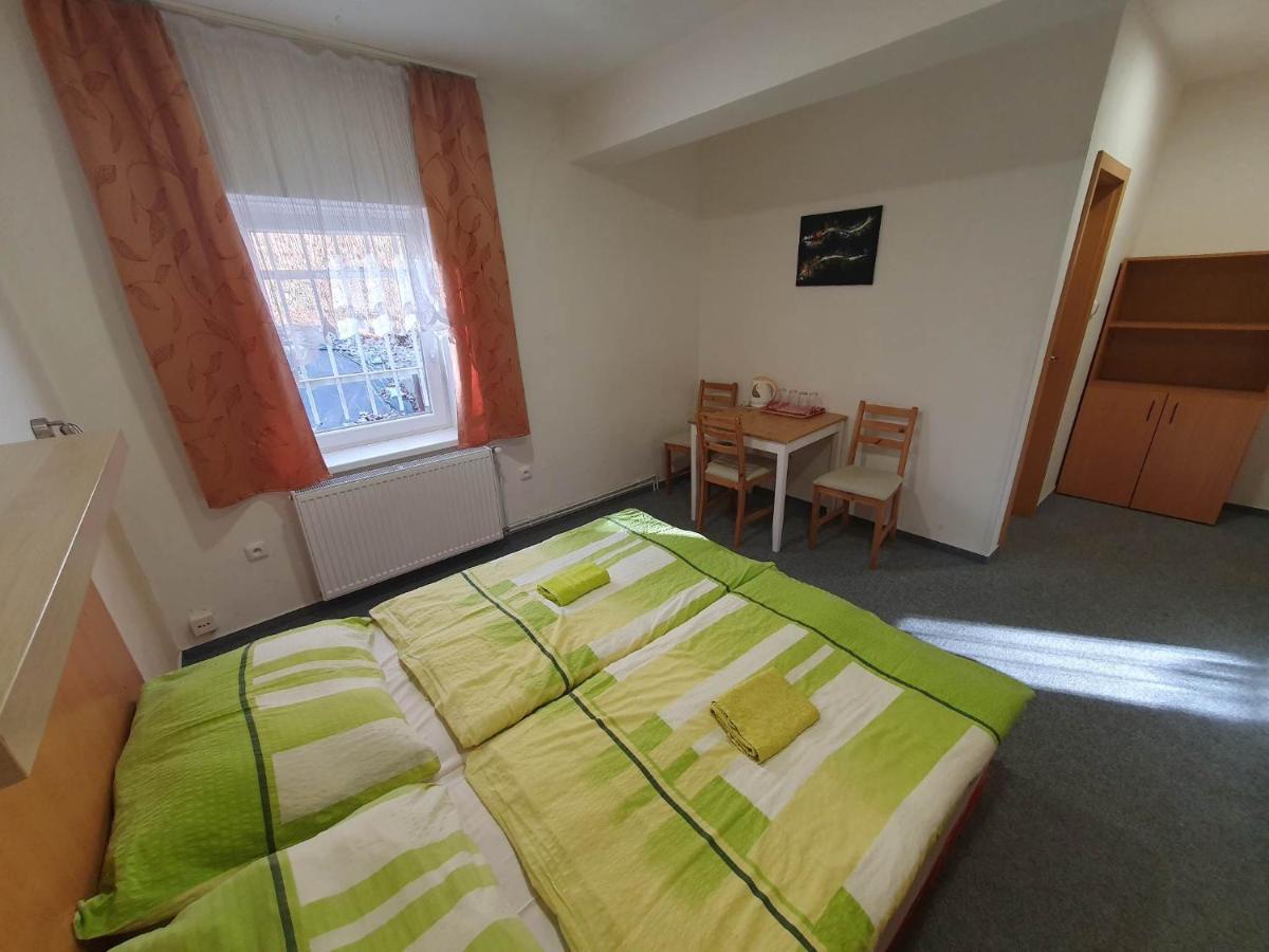 Hotel Decin Na Skrivance Ngoại thất bức ảnh