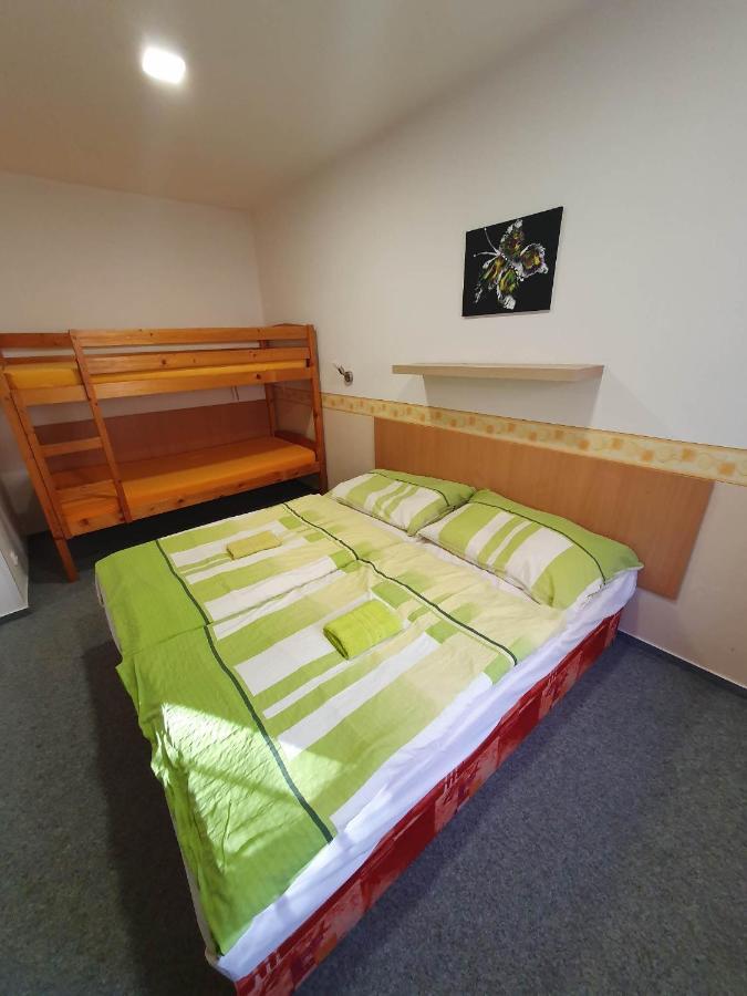 Hotel Decin Na Skrivance Ngoại thất bức ảnh