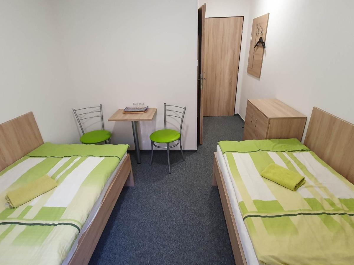 Hotel Decin Na Skrivance Ngoại thất bức ảnh