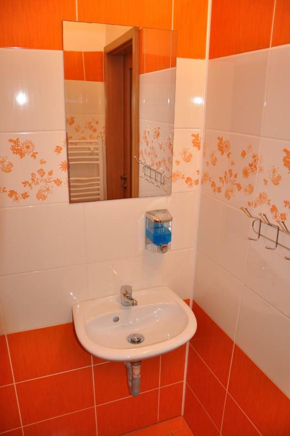 Hotel Decin Na Skrivance Ngoại thất bức ảnh